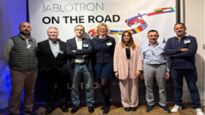 FOTO-ENCUENTRO-JABLOTRON-2.jpg